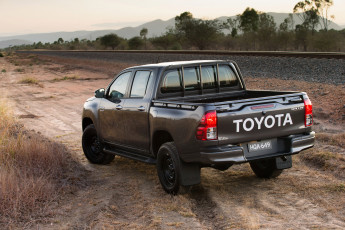 обоя автомобили, toyota, sr, au-spec, hilux, 4x4, cab, double, 2015г