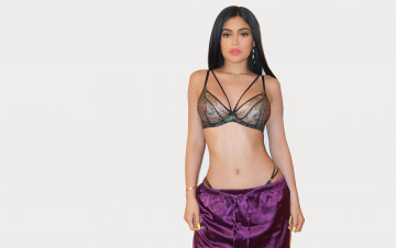 Картинка девушки kylie+jenner кайли дженнер юбка белье брюнетка