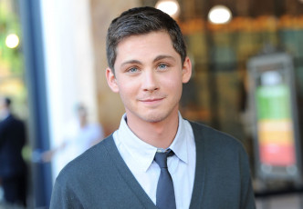 Картинка logan+lerman мужчины актер лицо