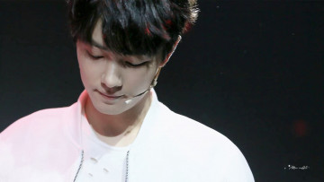 Картинка мужчины xiao+zhan актер лицо