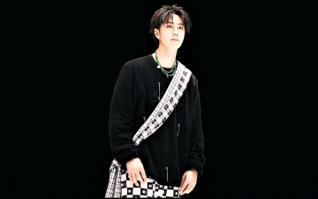 Картинка мужчины wang+yi+bo актер певец танцор свитер полотенце