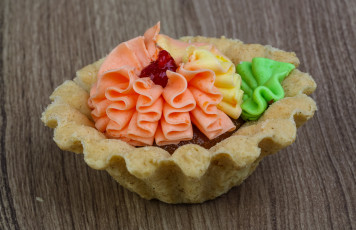 Картинка еда пирожные +кексы +печенье крем пирожное корзиночка