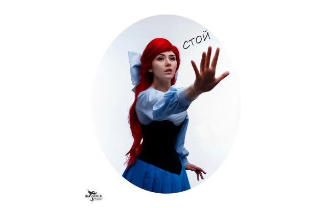 Обои картинки фото девушки, ира сокол, образ, косплей, наряд, костюм, платье, жест