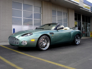 Картинка автомобили выставки уличные фото