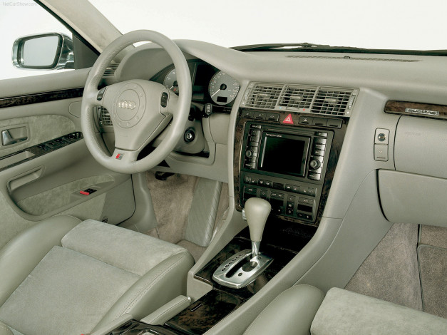 Обои картинки фото s8, автомобили, спидометры, торпедо