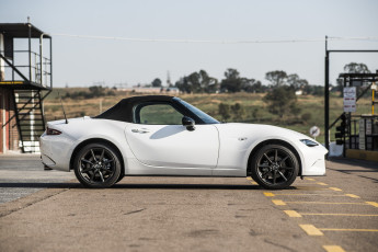 обоя автомобили, mazda