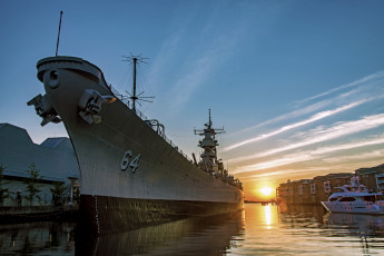 Картинка корабли крейсеры +линкоры +эсминцы рассвет