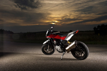 Картинка мотоциклы husqvarna