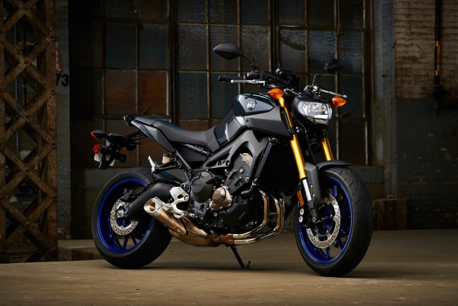 Обои картинки фото мотоциклы, yamaha, fz-9