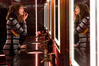 Картинка the+hustle+ 2019 кино+фильмы -unknown+ другое отпетые мошенницы энн хэтэуэй комедия josephine chesterfield криминал