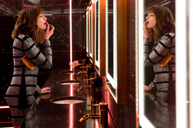 Обои картинки фото the hustle , 2019, кино фильмы, -unknown , другое, отпетые, мошенницы, энн, хэтэуэй, комедия, josephine, chesterfield, криминал