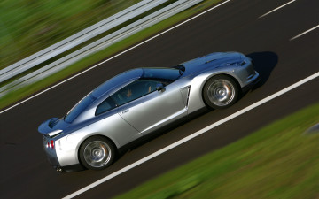 Картинка nissan+gt-r автомобили nissan datsun ниссан серебристый скорость шоссе дорога