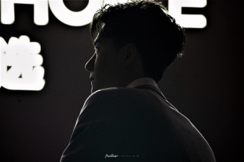 Картинка мужчины wang+yi+bo артист пиджак