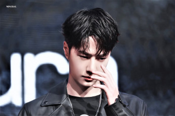 Картинка мужчины wang+yi+bo лицо куртка цепь