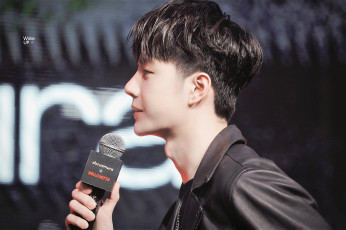 Картинка мужчины wang+yi+bo лицо микрофон