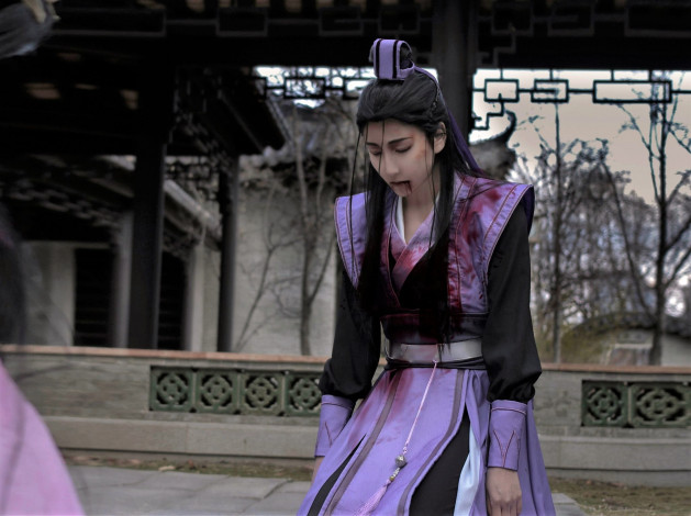 Обои картинки фото мужчины, - креатив,  косплей, цзян, фэнмянь, костюм, кровь