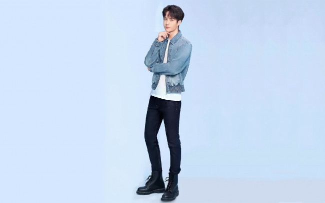 Обои картинки фото мужчины, wang yi bo, актер, певец, куртка