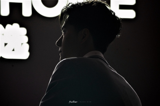 Обои картинки фото мужчины, wang yi bo, артист, пиджак