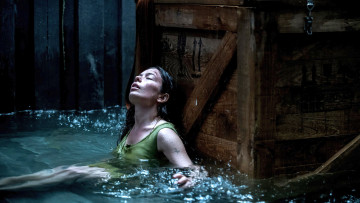 Картинка nowhere+ +2023+ кино+фильмы nowhere в никуда триллер драма anna castillo mia