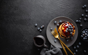 Картинка еда блины +оладьи сироп оладьи черника