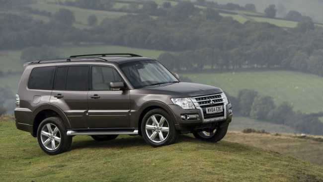 Обои картинки фото автомобили, mitsubishi, shogun, 5-door, 2014г, темный