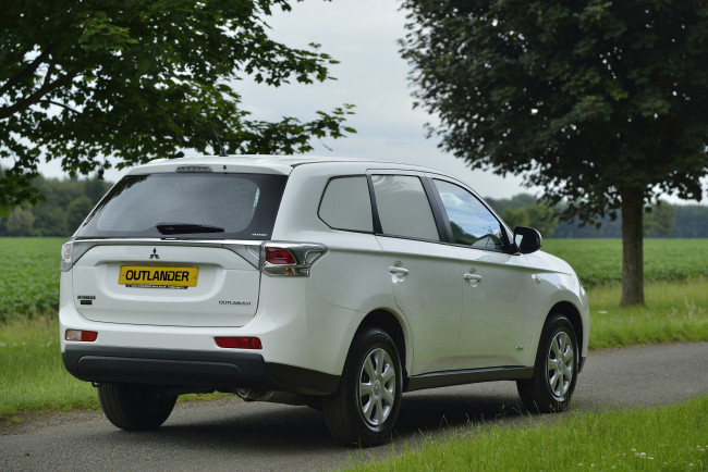 Обои картинки фото автомобили, mitsubishi, outlander, commercial, 2013г, светлый
