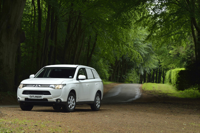 Обои картинки фото автомобили, mitsubishi, outlander, commercial, 2013г, светлый