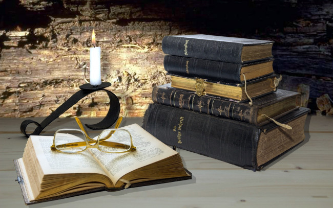 Обои картинки фото разное, канцелярия,  книги, фолианты, очки, свеча