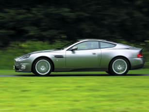 Картинка автомобили aston martin