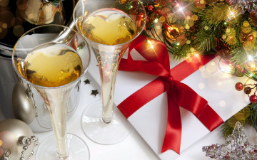 Картинка праздничные угощения бокалы лента