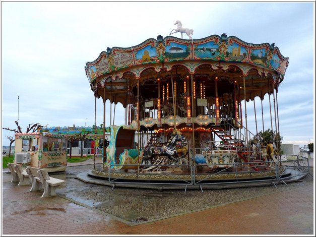 Обои картинки фото разное, карусели, качели, аттракционы, лошадки, карусель