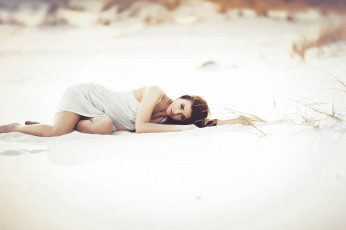 Картинка девушки -unsort+ брюнетки +шатенки настроение пляж