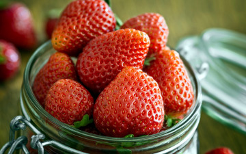 Картинка еда клубника +земляника банка ягоды