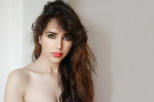 Обои картинки фото девушки, -unsort , лица,  портреты, взгляд, лицо