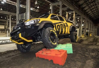 Картинка toyota+hilux+tonka+concept+2017 автомобили toyota 2017 concept tonka hilux