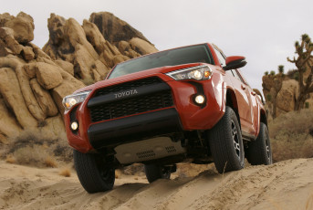 обоя trd toyota 4runner pro 2014, автомобили, toyota, внедорожник, 2014, pro, 4runner, trd