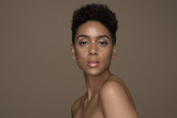 Картинка christina+bright девушки -unsort+ лица +портреты макияж модель девушка фотомодель christina bright портрет темнокожая лицо взгляд мулатка причёска