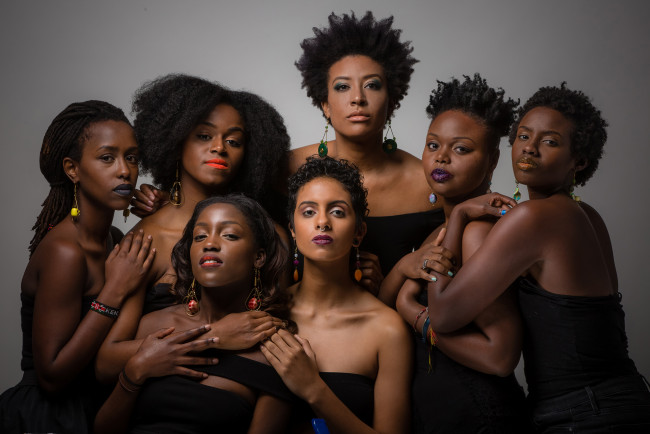 Обои картинки фото девушки, -unsort , группа девушек, группа, мулатка, модель, макияж, причёска, темнокожая, брюнетка, портрет