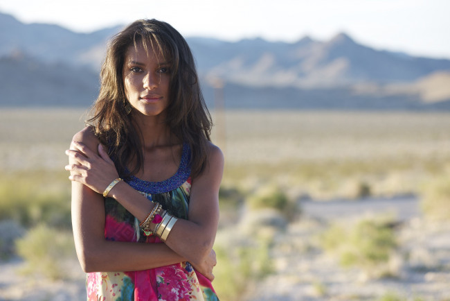 Обои картинки фото emanuela de paula, девушки, девушка, актриса, модель, фотомодель, emanuela, de, paula, брюнетка