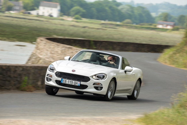 Обои картинки фото fiat 124 spider 2016, автомобили, fiat, белый, 2016, spider, 124