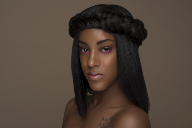 Обои картинки фото yada d,  lamb, девушки, -unsort , лица,  портреты, фотомодель, макияж, причёска, модель, взгляд, портрет, темнокожая, лицо, мулатка, девушка, yada, d, lamb