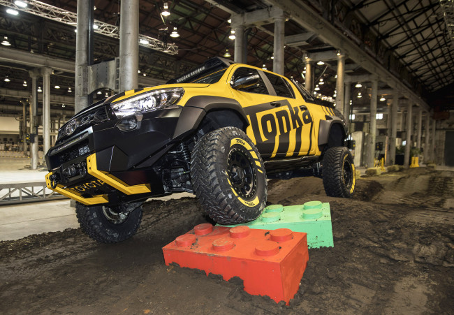 Обои картинки фото toyota hilux tonka concept 2017, автомобили, toyota, 2017, concept, tonka, hilux