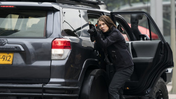 Картинка 22+мили+ 2018 кино+фильмы mile+22 +2018 лорен коэн криминал триллер lauren cohan mile 22