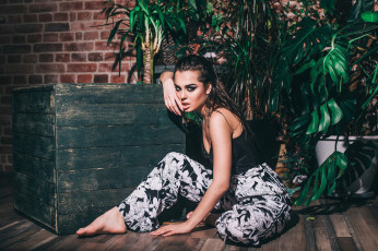 Картинка anastasiya+leonova девушки анастасия+леонова anastasiya leonova анастасия леонова девушка модель брюнетка красотка поза флирт стройная сексуальная фигура