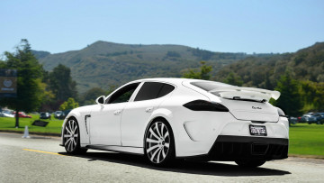 Картинка porsche+panamera+turbo автомобили porsche белый дорога горы