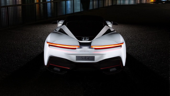 Обои картинки фото pininfarina battista, автомобили, pininfarina, белый