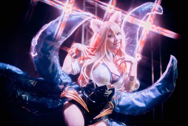 Обои картинки фото девушки, - креатив,  косплей, костюм, образ, хвосты