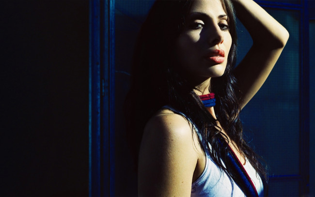 Обои картинки фото музыка, natalie, imbruglia, взгляд