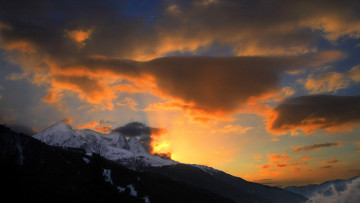 Картинка природа горы облака закат