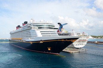 Картинка disney+magic корабли лайнеры суда причалы акватория порт